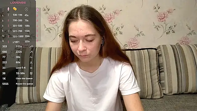 Snapshot of KissKarina chatting on 3, 10, 2025 KissKarina online show from 3, 10, 2025
