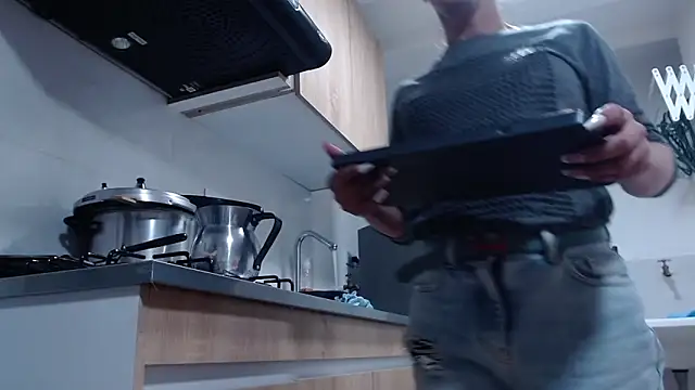 AllysonStonne online show from 29, 11, 2025