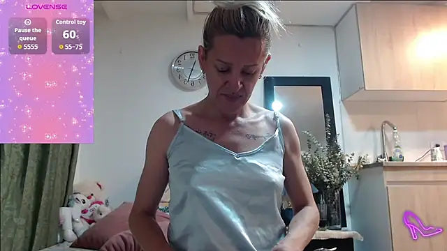 Snapshot of AllysonStonne chatting on 3, 7, 2026 AllysonStonne online show from 3, 7, 2026