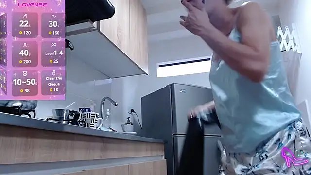 AllysonStonne online show from 24, 10, 2025