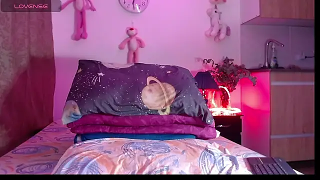 AllysonStonne online show from 24, 3, 2026