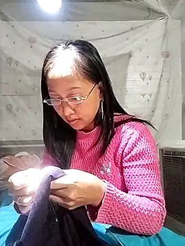 cute love00 online show from 18, 2, 2026