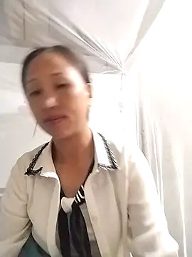 cute love00 online show from 7, 10, 2025