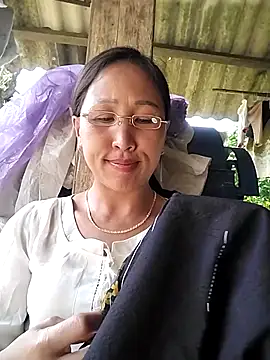 cute love00 online show from 28, 2, 2026