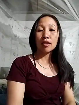 cute love00 online show from 15, 2, 2026