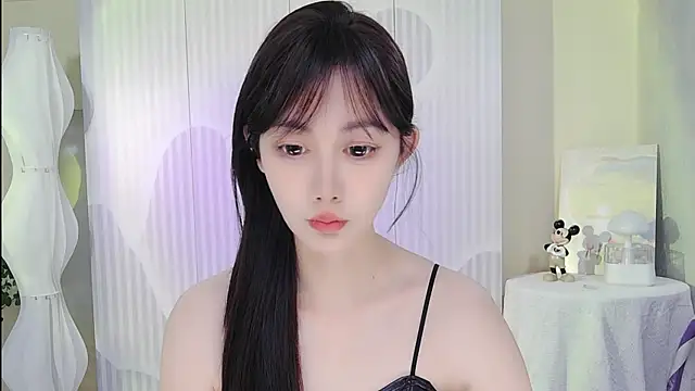 Nuan Qi online show from 6, 10, 2025