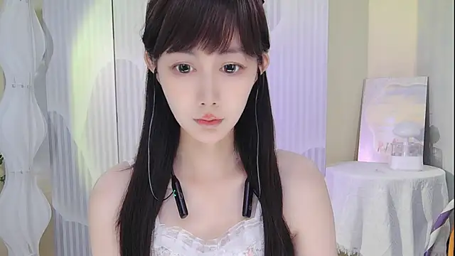 Nuan Qi online show from 21, 9, 2025