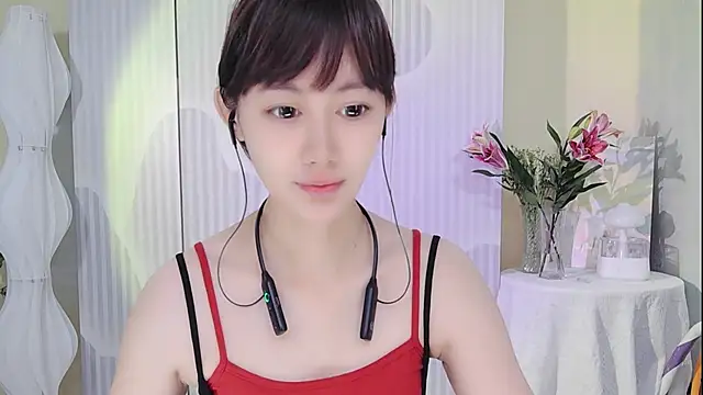 Nuan Qi online show from 16, 9, 2025