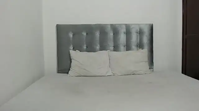 Snapshot of DaiishaWolf chatting on 9, 10, 2025 DaiishaWolf online show from 9, 10, 2025