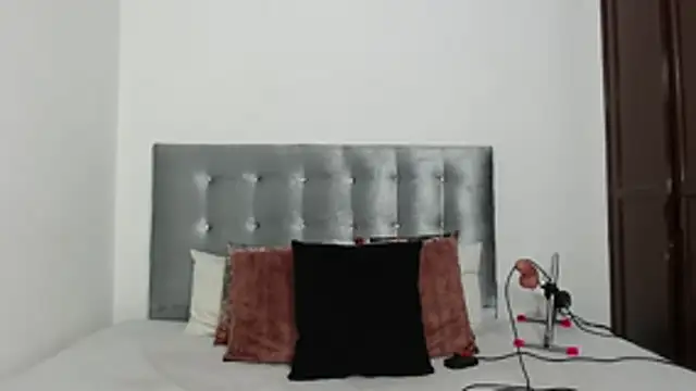 Snapshot of DaiishaWolf chatting on 17, 10, 2025 DaiishaWolf online show from 17, 10, 2025