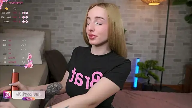 BabyyyLunaX online show from 4, 3, 2026