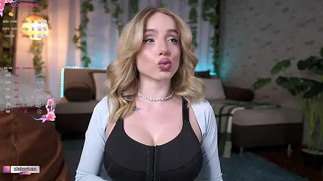Snapshot of BabyyyLunaX chatting on 18, 6, 2026 BabyyyLunaX online show from 18, 6, 2026