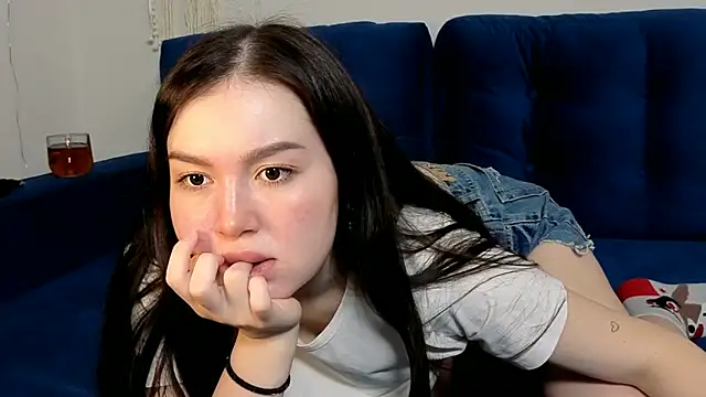 Snapshot of LexeeLuv chatting on 16, 10, 2025 LexeeLuv online show from 16, 10, 2025