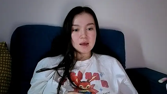 Snapshot of LexeeLuv chatting on 17, 10, 2025 LexeeLuv online show from 17, 10, 2025