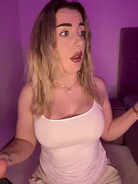 LunaCharm online show from 12, 3, 2026