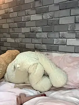 Poppy frankie online show from 26, 10, 2025