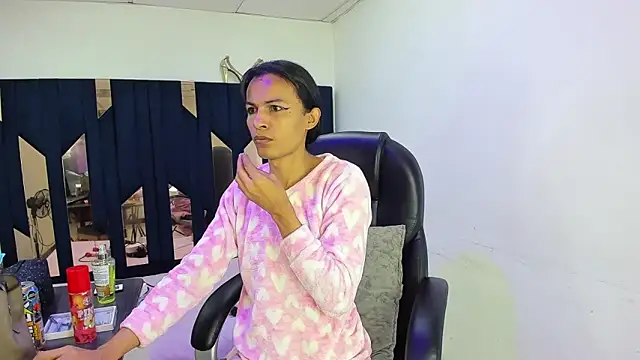 Aisha hotts777 online show from 26, 4, 2026