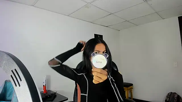 Aisha hotts777 online show from 30, 11, 2025