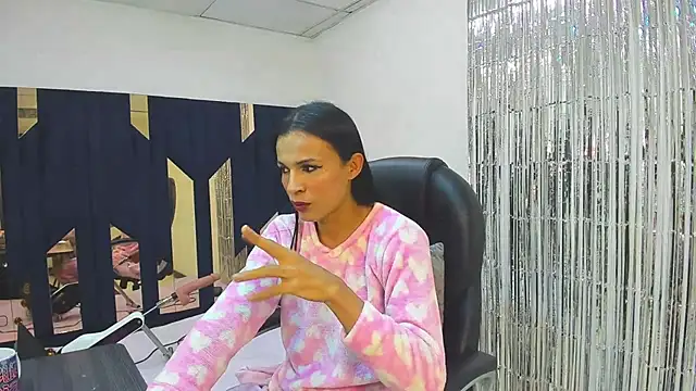 Snapshot of Aisha_hotts777 chatting on 7, 5, 2026 Aisha hotts777 online show from 7, 5, 2026