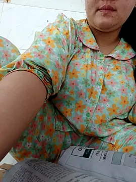 Snapshot of _Babyrose_ chatting on 5, 5, 2026 Babyrose online show from 5, 5, 2026