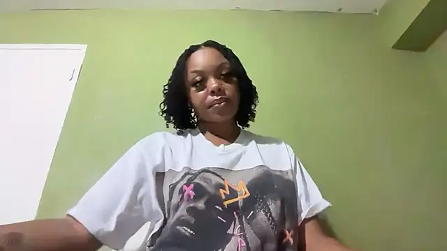 Snapshot of Liaprettygirl chatting on 23, 5, 2026 Liaprettygirl online show from 23, 5, 2026