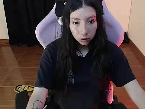 ScarlettShirahoshi online show from 9, 9, 2025