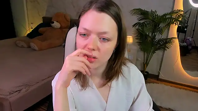 Lunar Lily online show from 23, 11, 2025