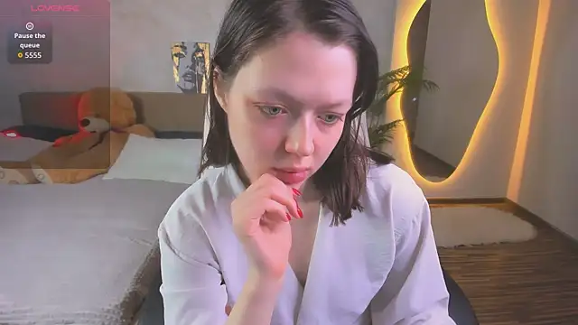 Lunar Lily online show from 26, 3, 2026