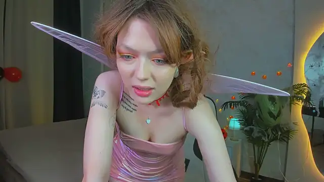 Lunar Lily online show from 30, 10, 2025