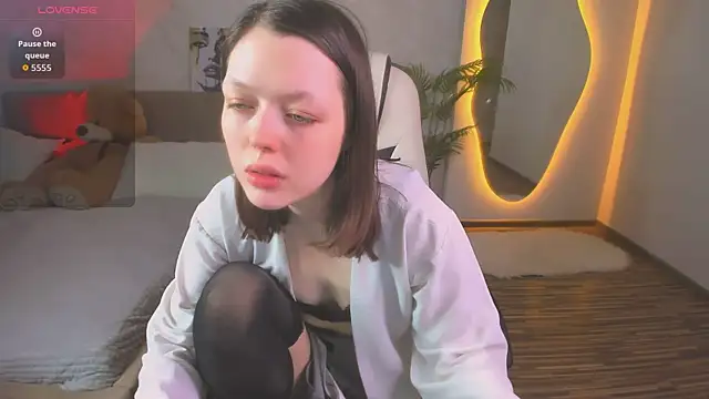 Lunar Lily online show from 29, 3, 2026