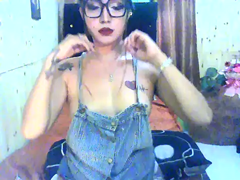 kim hotter online show from 14, 11, 2025