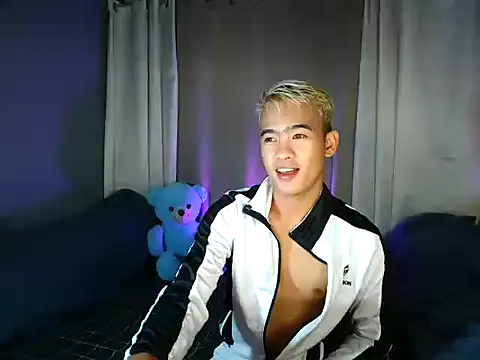 xx topless online show from 12, 11, 2025