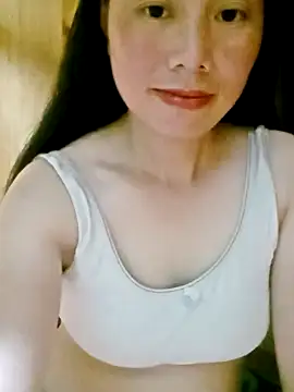Snapshot of LyyChac chatting on 12, 9, 2025 LyyChac online show from 12, 9, 2025