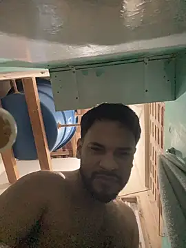 Snapshot of spiderfindom chatting on 28, 5, 2026 spiderfindom online show from 28, 5, 2026