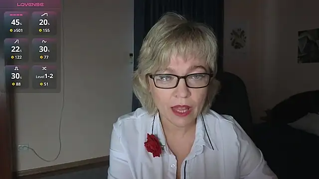 Snapshot of Rosette_Pricky chatting on 10, 10, 2025 Rosette Pricky online show from 10, 10, 2025