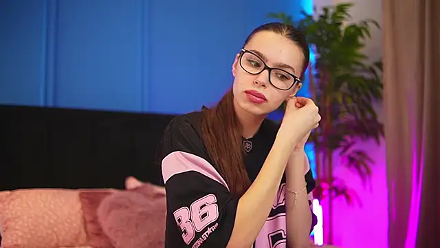 alexxisrae online show from 25, 11, 2025