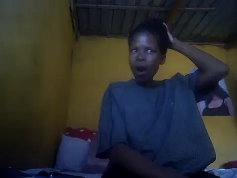 Caramelchick01 online show from 17, 10, 2025