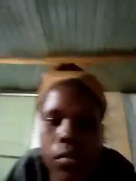 Caramelchick01 online show from 17, 10, 2025