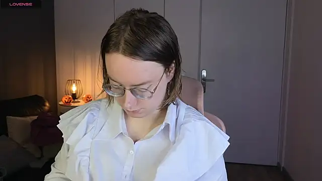 Amanda Butlerr online show from 22, 5, 2026