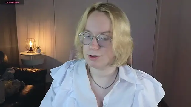 Amanda Butlerr online show from 28, 6, 2026