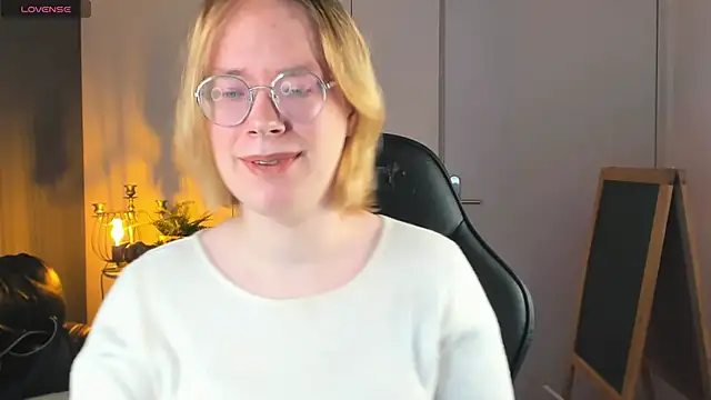 Amanda Butlerr online show from 30, 10, 2025