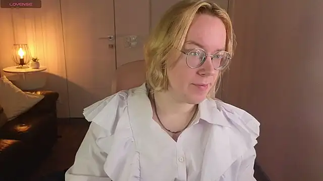 Amanda Butlerr online show from 4, 7, 2026