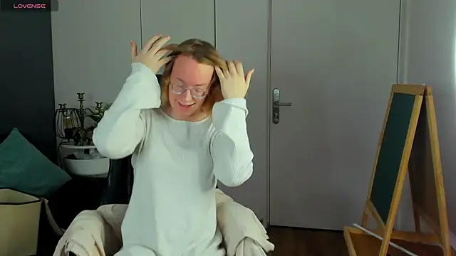 Amanda Butlerr online show from 23, 11, 2025