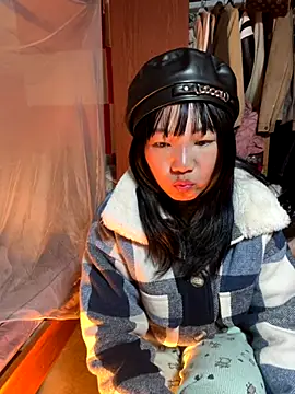 AAANINE22 online show from 24, 10, 2025