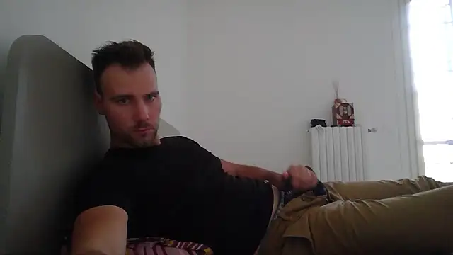 Snapshot of mrlyuis chatting on 12, 9, 2025 mrlyuis online show from 12, 9, 2025