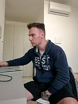 mrlyuis online show from 21, 4, 2026