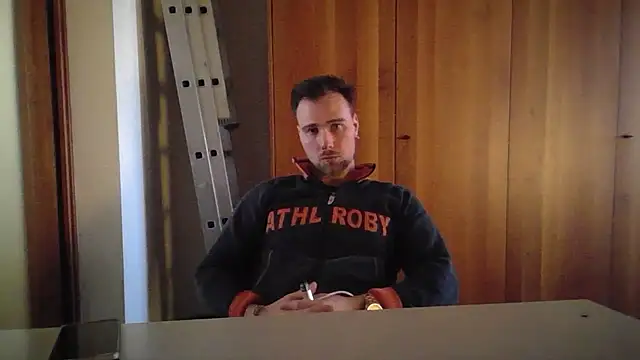 mrlyuis online show from 17, 2, 2026