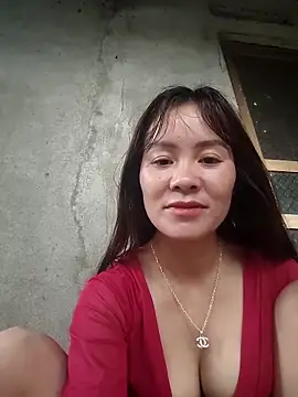 Snapshot of TinTim02 chatting on 27, 4, 2026 TinTim02 online show from 27, 4, 2026