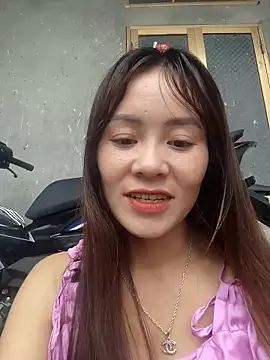 Snapshot of TinTim02 chatting on 30, 4, 2026 TinTim02 online show from 30, 4, 2026