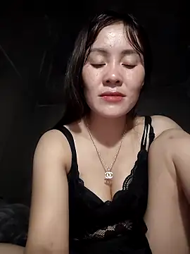Snapshot of TinTim02 chatting on 4, 5, 2026 TinTim02 online show from 4, 5, 2026